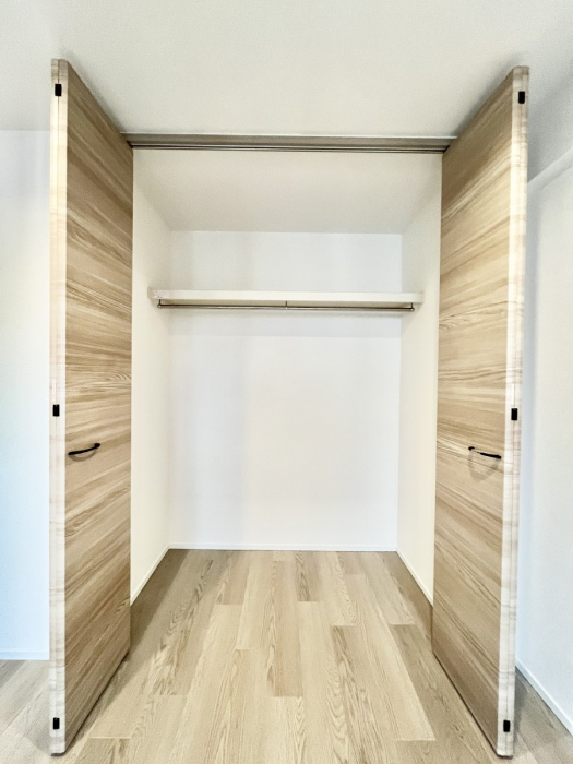 ���[�@��������ߗނ��X�b�L�����[���Ă����N���[�[�b�g�t���ł��B