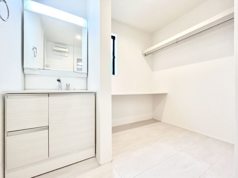 ���̑��@���l�����[�t���̐��ʎ��B��Ƃ�̐��ʃX�y�[�X�ŖZ�������̐g�x�x���X���[�Y�ɁI