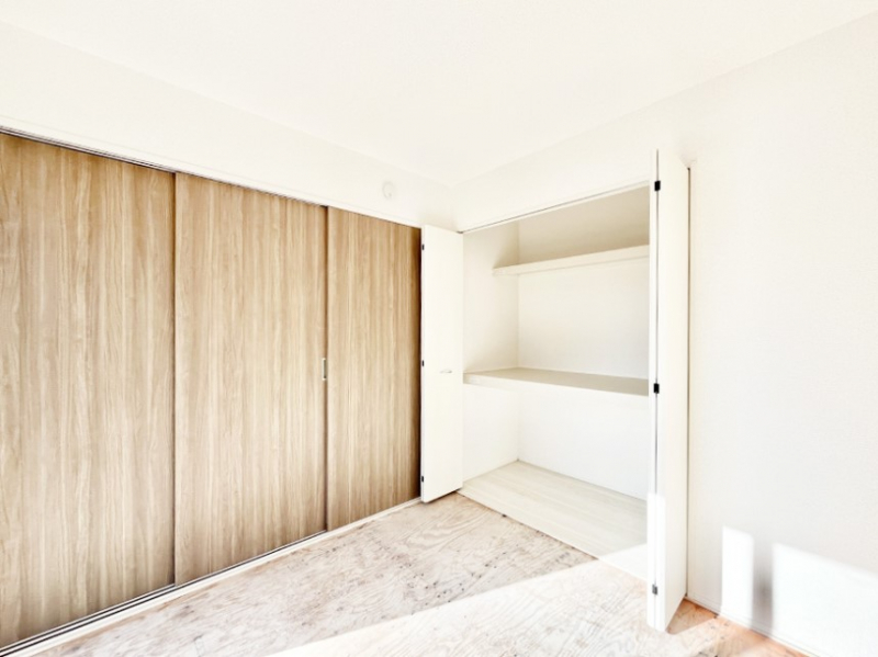 ���̑����ρ@���r���O�ɗאڂ����a�m���B�����˂��J������ƃ��r���O�ƌq����e���̋�Ԃɕϐg�I