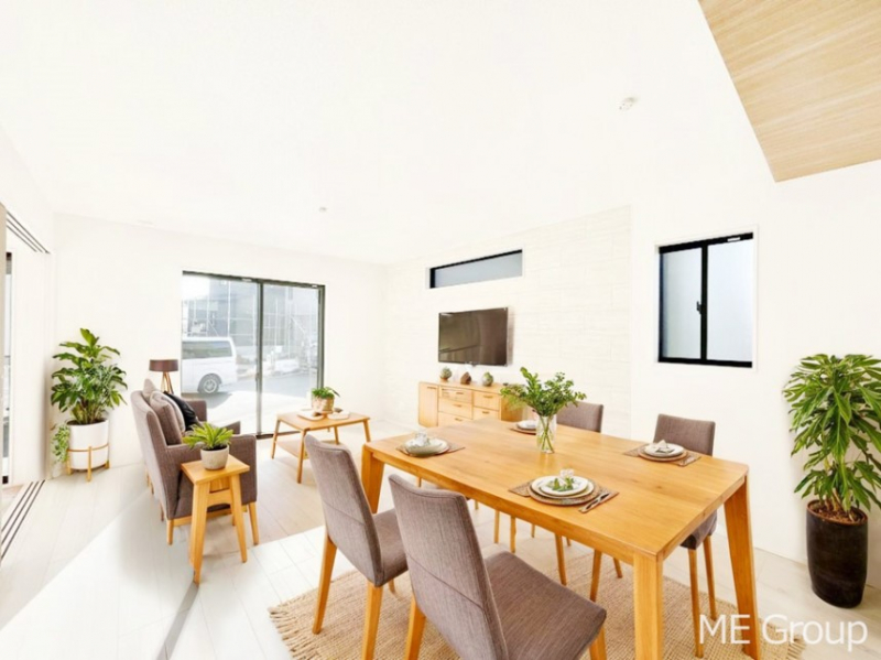 ���r���O�@�傫�ȑ����炽���Ղ�̗z���ƕ����������郊�r���O�@���Ƌ��CG�ł�  