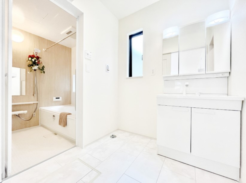 ���̑��@�������̂�����K��Ԃł��B�����̐g�x�x���C�����ǂ����g�������܂��B 