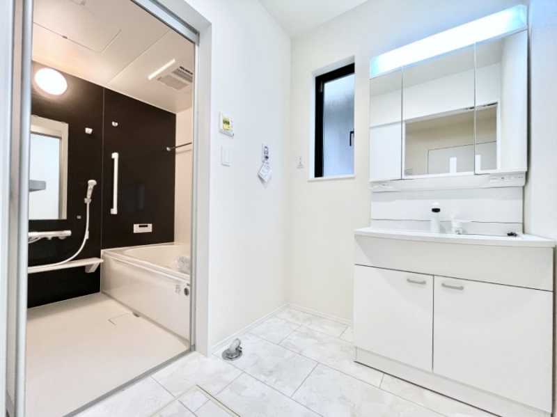 ���̑��@�������̂�����K��Ԃł��B�����̐g�x�x���C�����ǂ����g�������܂��B 