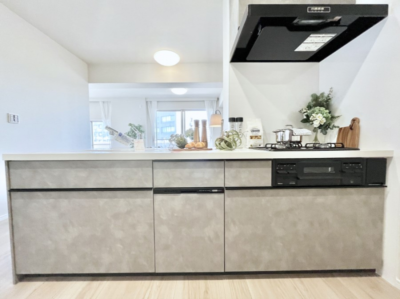 �L�b�`���@�������������I�ɁA�y�����I�V�X�e���L�b�`��