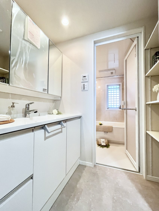 ���ʑ�E���ʏ��@������������ʉ��ώ��Œ��̐g�x�x�����K  