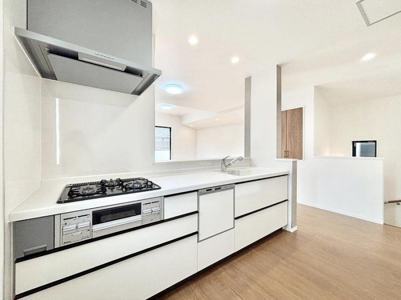 �L�b�`���@�J�E���^�[�z���Ɋy����������ׂ�B�����̂������������Ɣ��������Ȃ肻���ł��ˁB