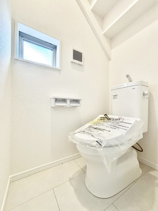 �g�C���@�g�C����1�K��2�K���ꂼ��ɔz�u����Ă��ĂƂĂ��֗��ł��B