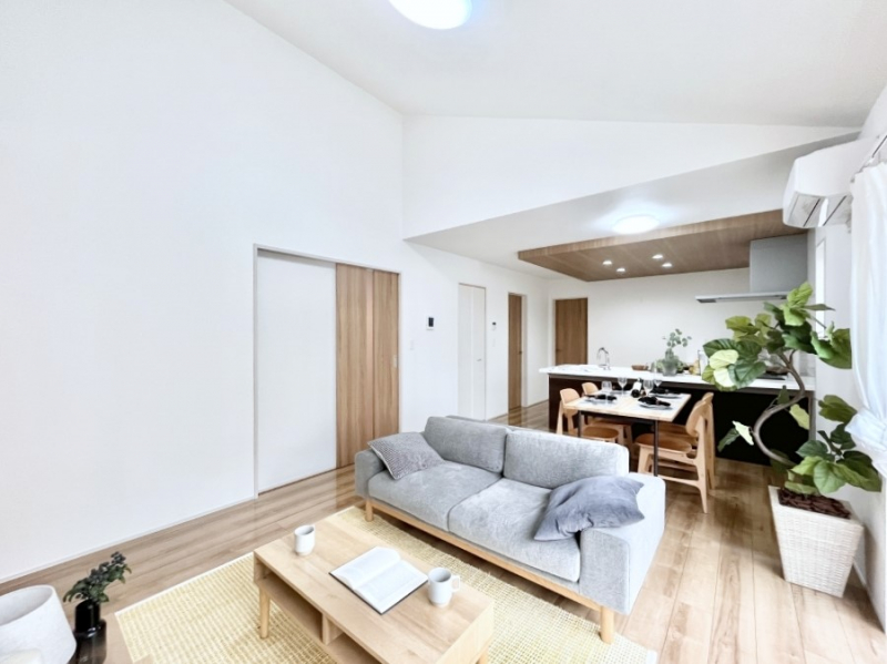 ���̑����ρ@�Ƒ������R�ƏW�܂�e���̃X�y�[�X�ɂȂ肻��