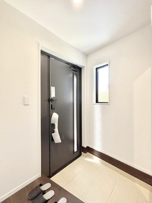 ���ց@�K���X�X���b�g�̓��������փh�A�������Ɍ���͂��Ă���܂�