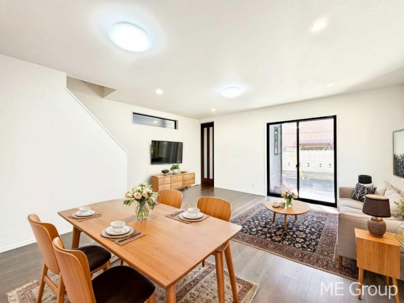 ���r���O�@���Ƒ��̓��₩�Șb�����ŕ�܂�閾�邢���r���O  ���Ƌ��CG�ł�