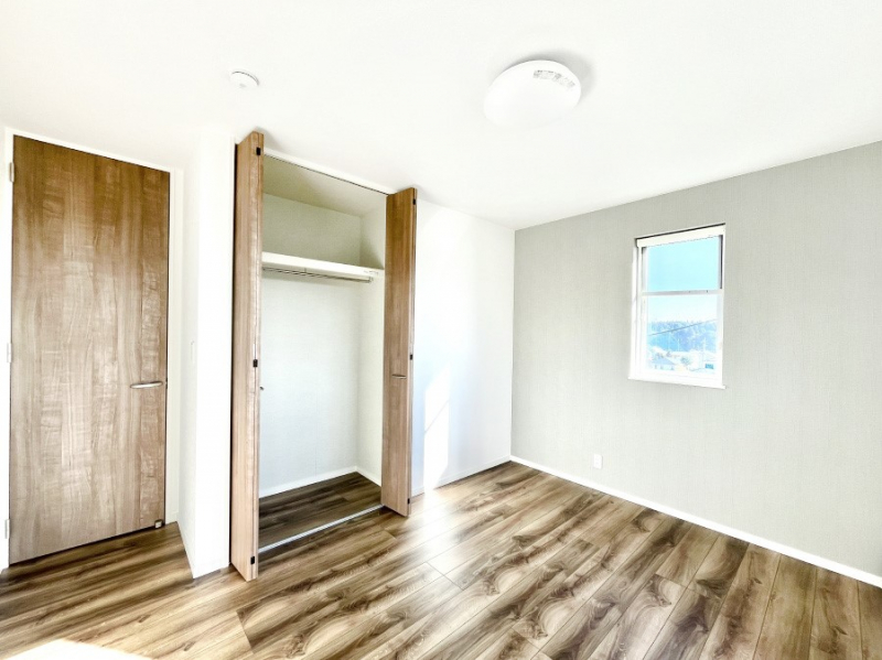 �Q���@�g���₷���`�Ńx�b�g��Ƌ�̒u�����ɂ����邱�Ƃ�����܂���B   