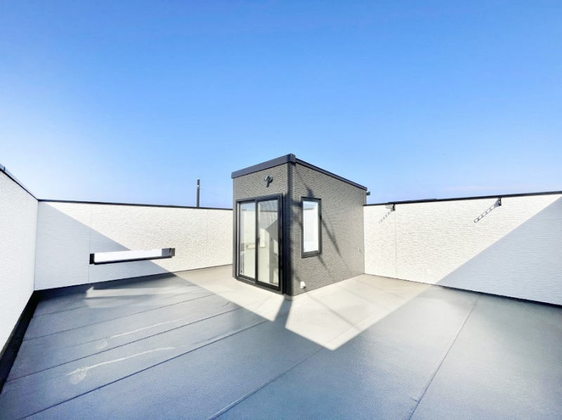 �o���R�j�[�@�X�J�C�o���R�j�[�B���߂��ǂ��A�傫�Ȑ��󕨂��L���Ċ����܂��B  