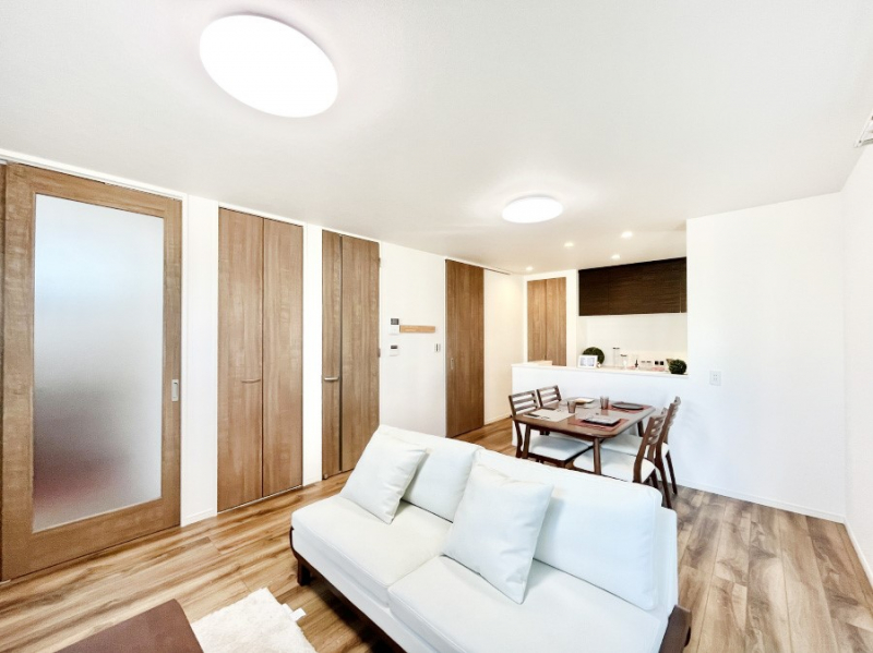 ���̑����ρ@���邢�z���������A�����̕��͋C�ɖ��������_�C�j���O�B   