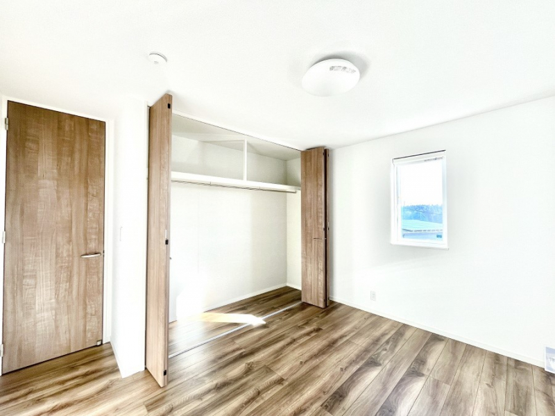 �Q���@�g���₷���`�Ńx�b�g��Ƌ�̒u�����ɂ����邱�Ƃ�����܂���B   