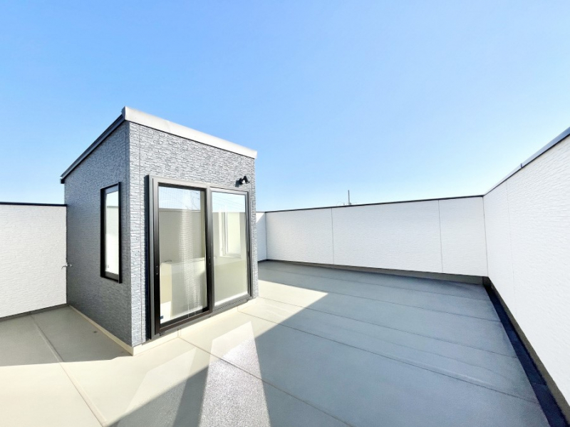 �o���R�j�[�@�X�J�C�o���R�j�[�B���߂��ǂ��A�傫�Ȑ��󕨂��L���Ċ����܂��B  