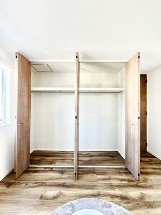 ���[�@�m���̃N���[�[�b�g�B���s��������̂Ō���̈ߗނ�����������܂�܂��B