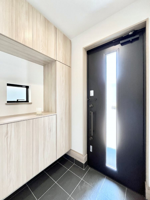 ���ց@�K���X�X���b�g�̓��������փh�A�������Ɍ���͂��Ă���܂�