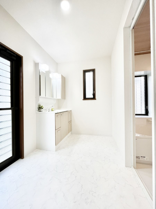 ���ʑ�E���ʏ��@�傫�����₷���O�ʋ��Ő�����������ʑ�́A�g�����Ȃ݃`�F�b�N�┧�̂������ɂ������߂ł��B 