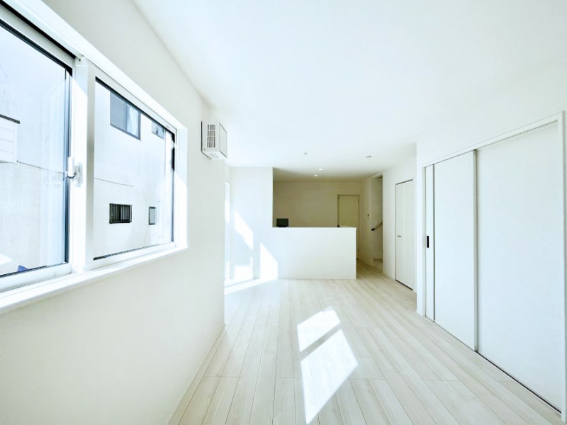 ���r���O�@�k�c�j�͉Ƒ��݂�Ȃ̉��K��ԁI�Ƒ��̂Ȃ������������厖�ȃX�y�[�X�ł��B 