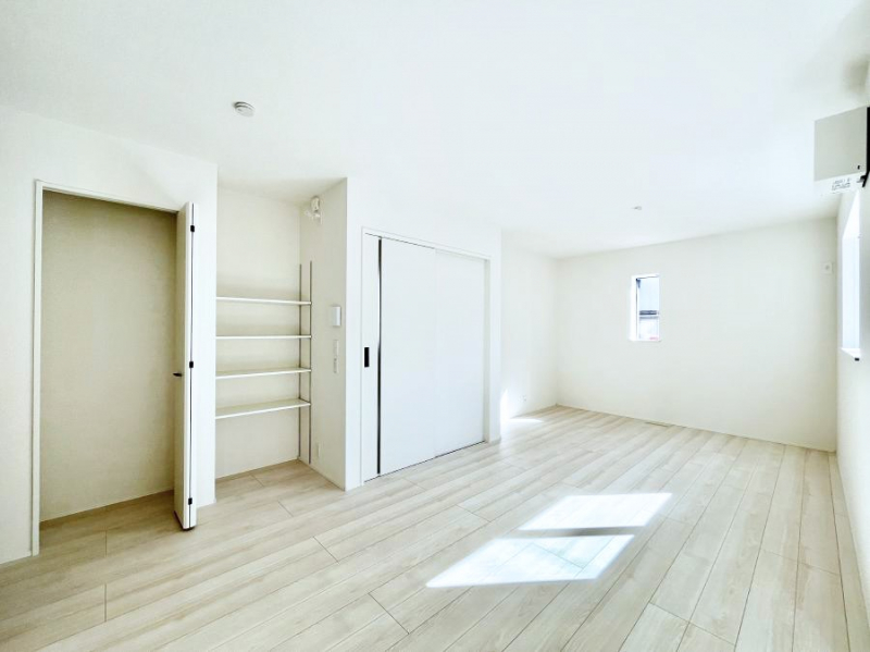 ���̑����ρ@�V���v���ȃf�U�C���Ȃ̂ŃC���e���A���l����̂��y���݂ł��ˁI