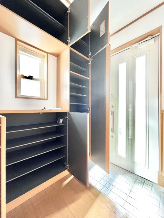 ���̑����ρ@�L�����[�B�|�������G�߂̏��������[���邱�Ƃ��ł��܂��B