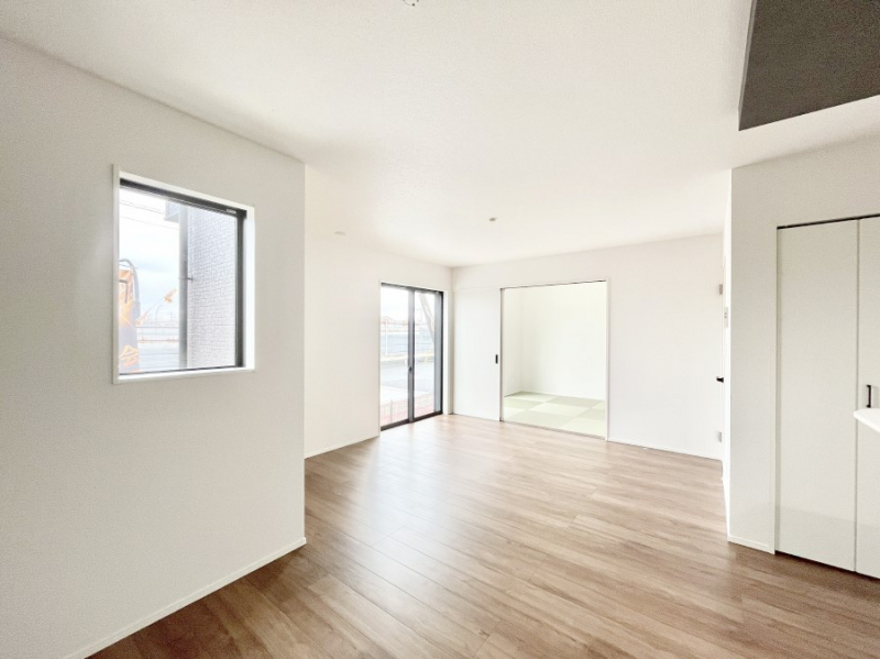 ���̑����ρ@���邢�z���������A�����̕��͋C�ɖ��������_�C�j���O�B   