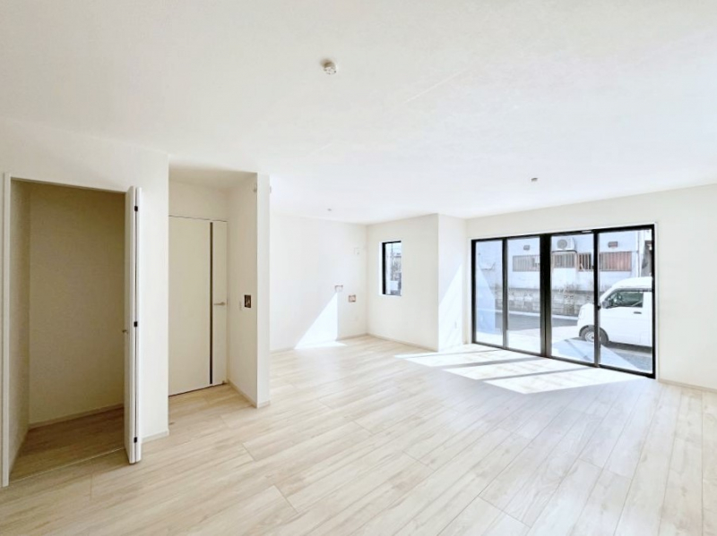 ���̑����ρ@�傫�ȑ����炽���Ղ�̗z���ƕ����������郊�r���O  