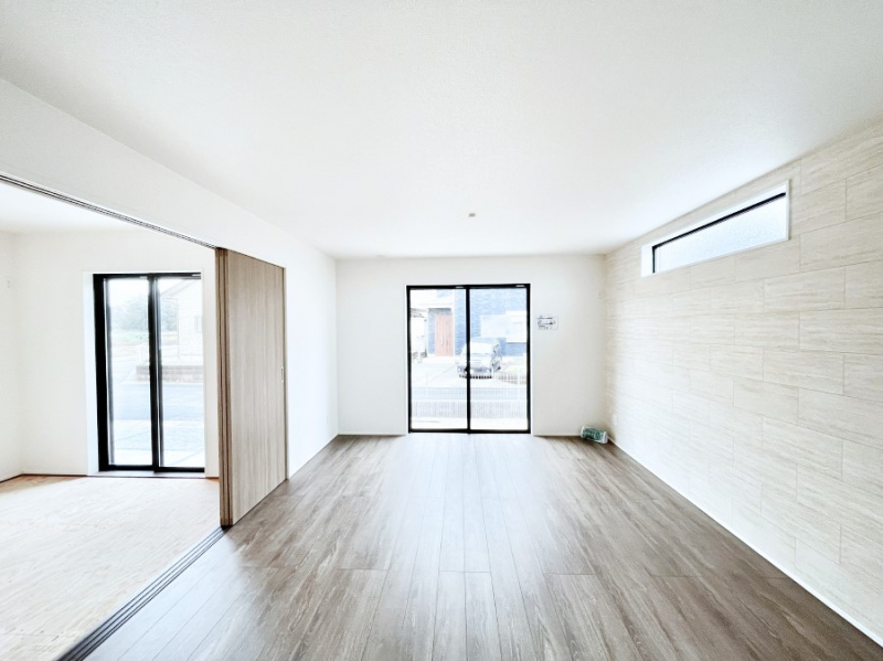 ���̑����ρ@�傫�ȑ����炽���Ղ�̗z���ƕ����������郊�r���O  