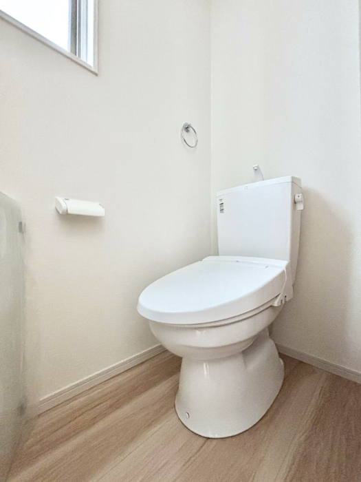 �g�C���@�g�C����1�K��2�K���ꂼ��ɔz�u����Ă��ĂƂĂ��֗��ł��B 