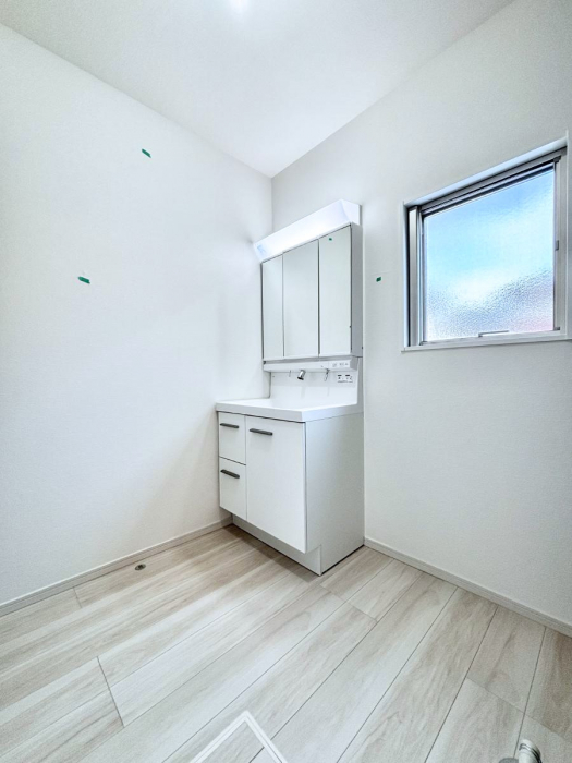 ���̑��@�������̂�����K��Ԃł��B�����̐g�x�x���C�����ǂ����g�������܂��B 