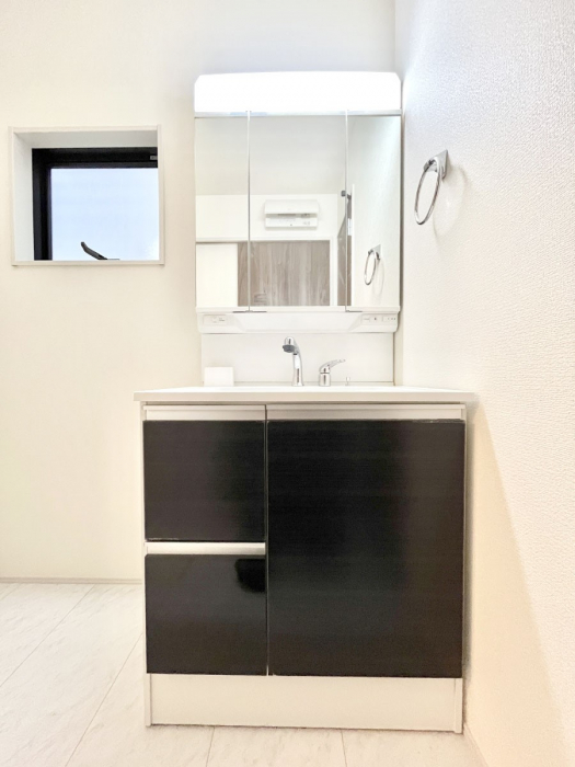 ���ʑ�E���ʏ��@�傫�����₷���O�ʋ��Ő�����������ʑ�́A�g�����Ȃ݃`�F�b�N�┧�̂������ɂ������߂ł��B 