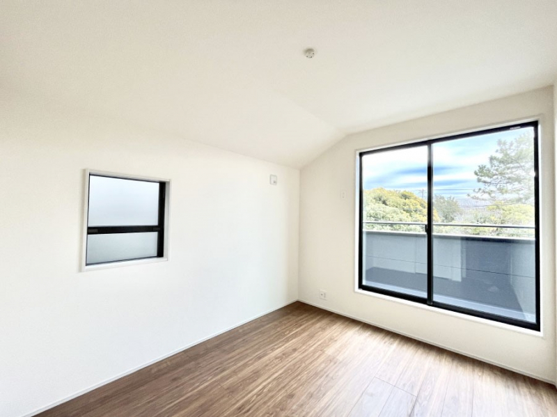 ���̑����ρ@�o���R�j�[���J�������v���X���Ă����m��