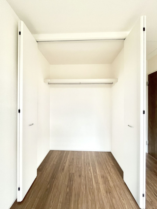 ���[�@�m���̃N���[�[�b�g�B���s��������̂Ō���̈ߗނ�����������܂�܂��B