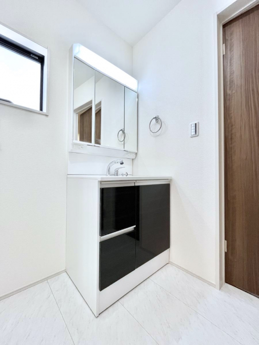 ���̑��@�������̂�����K��Ԃł��B�����̐g�x�x���C�����ǂ����g�������܂��B 