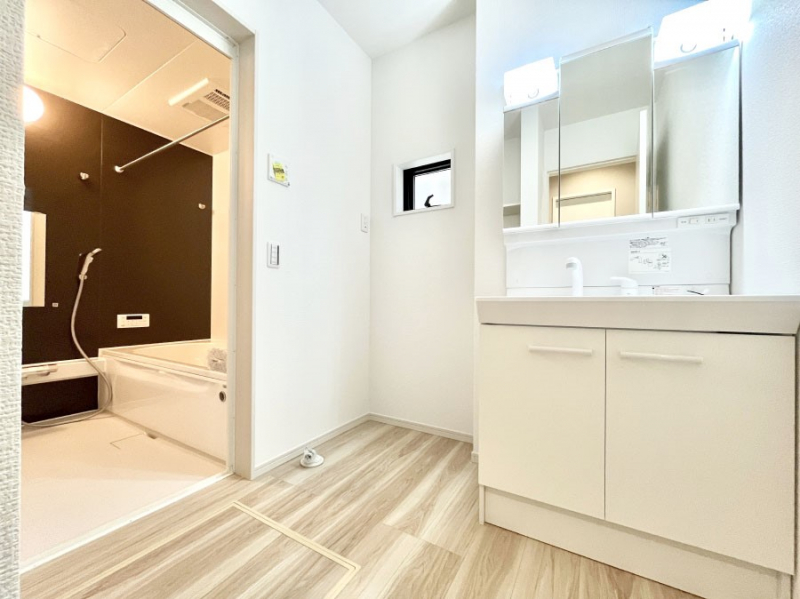 ���̑��@�������̂�����K��Ԃł��B�����̐g�x�x���C�����ǂ����g�������܂��B 