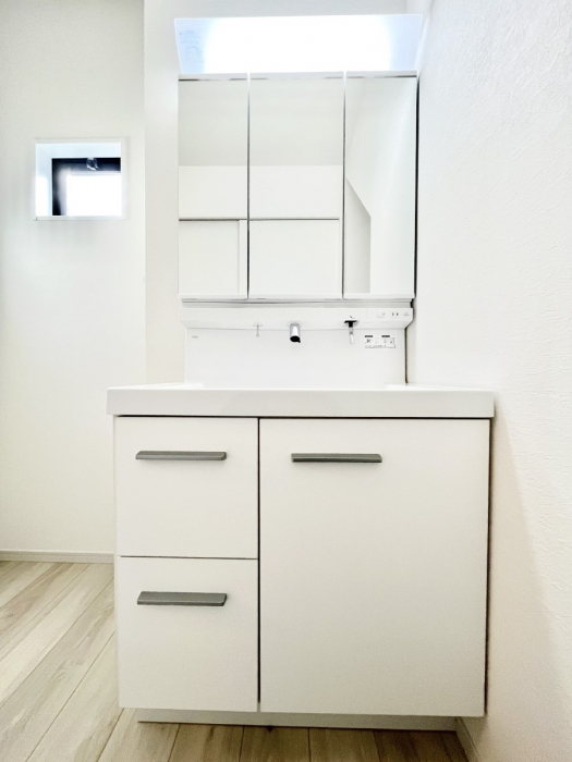 ���ʑ�E���ʏ��@���[�͂Ƌ@�\���ɗD�ꂽ���ʉ��ϑ�@