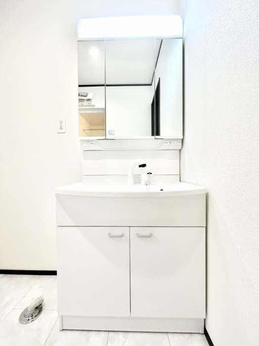 ʑEʏ@X^COɕ֗ȎOʋA~[LrlbgōׂXbL