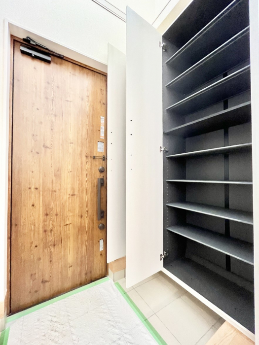 ���ց@�����Ղ���[�ł���V���[�Y�{�b�N�X�B�g�����Ȃ݃`�F�b�N�ɕ֗��ȃ~���[�t���ł��B