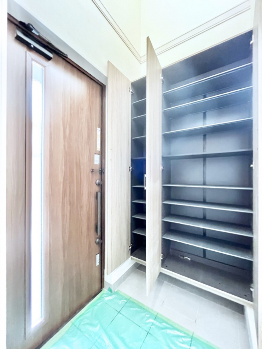 ���ց@�����Ղ���[�ł���V���[�Y�{�b�N�X�B�g�����Ȃ݃`�F�b�N�ɕ֗��ȃ~���[�t���ł��B