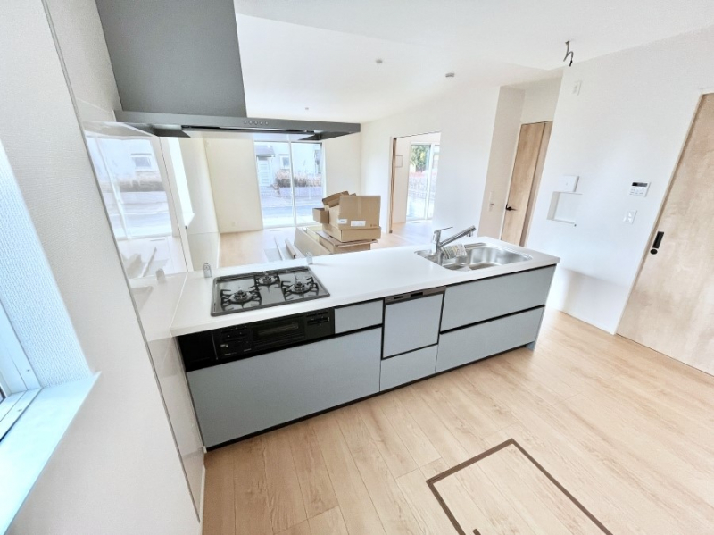 �L�b�`���@���������Ȃ��炲�Ƒ��Ƃ̉�b���y���߂�ΖʃJ�E���^�[�L�b�`��