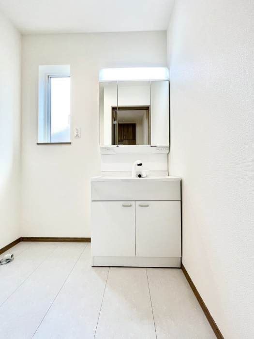 ���ʑ�E���ʏ��@���[�͂Ƌ@�\���ɗD�ꂽ���ʉ��ϑ�@