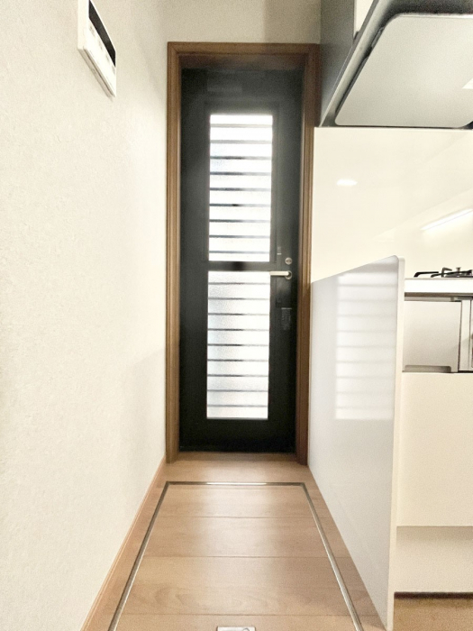 ���̑����ρ@���C���̌��ɂ����ꂵ�������