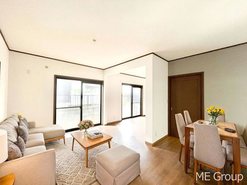 ���r���O�@���Ƒ��̓��₩�Șb�����ŕ�܂�閾�邢���r���O  ���Ƌ��CG�ł�