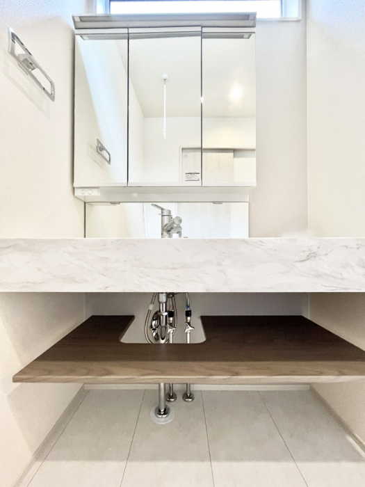 ʑEʏ@X^COɕ֗ȎOʋA~[LrlbgōׂXbL