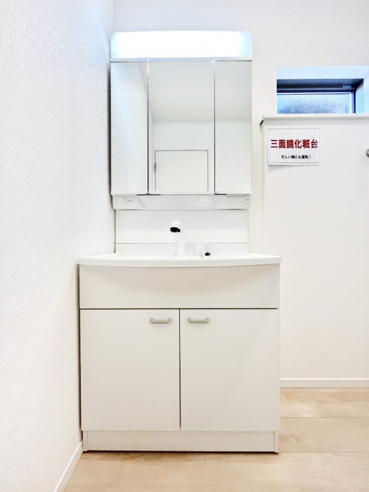 ���ʑ�E���ʏ��@���[�͂Ƌ@�\���ɗD�ꂽ���ʉ��ϑ�