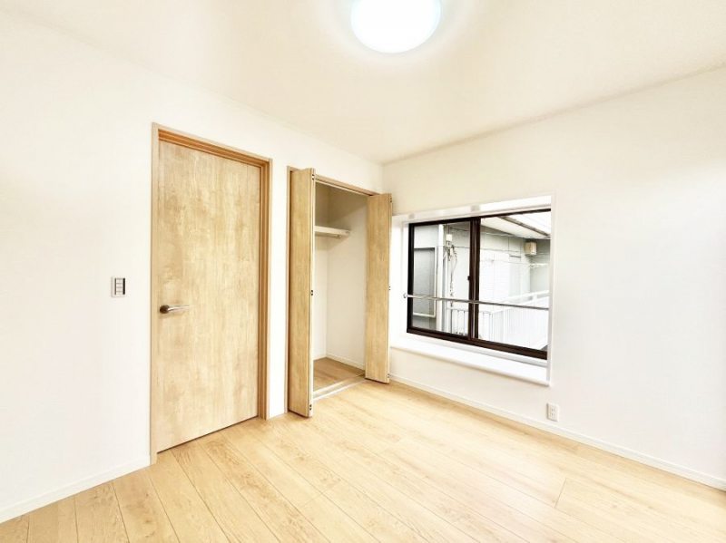 �Q���@�g���₷���`�Ńx�b�g��Ƌ�̒u�����ɂ����邱�Ƃ�����܂���B   