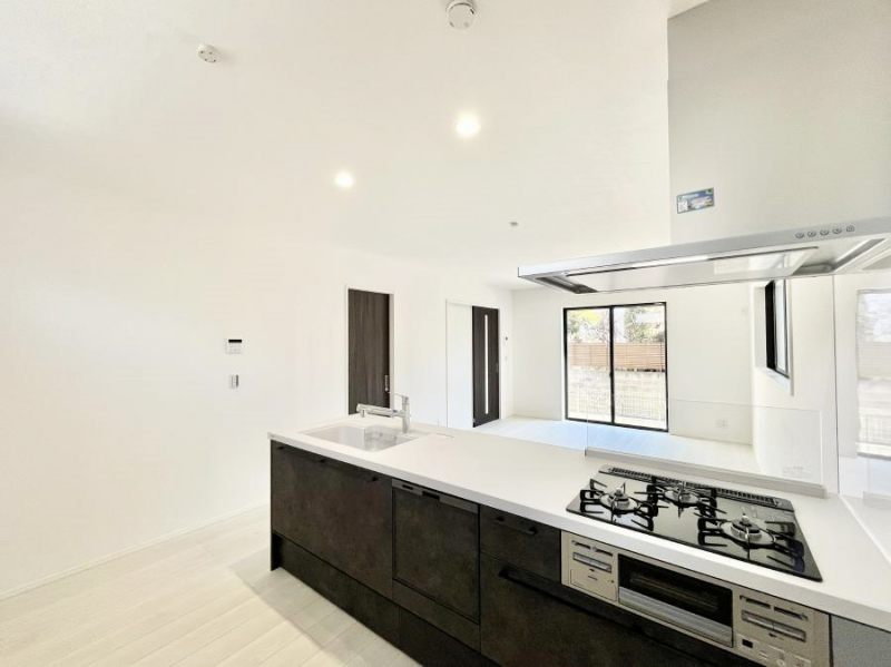 �L�b�`���@���������Ȃ���ł����Ƒ��Ƃ̉�b���y���߂�ΖʃL�b�`�� 