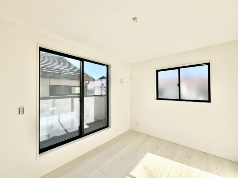 ���̑����ρ@�o���R�j�[���J�������v���X���Ă����m�� 