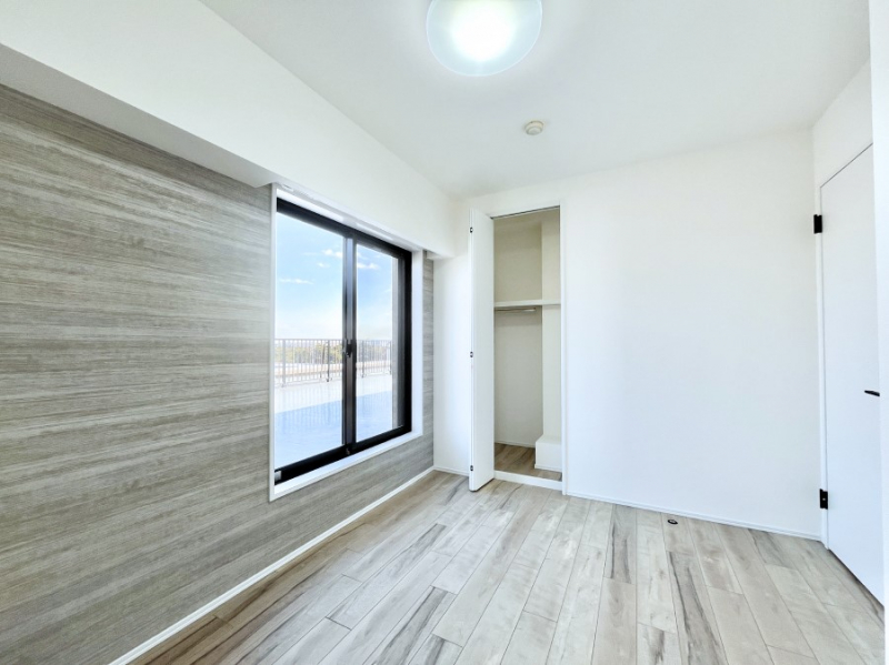 ���̑����ρ@�o���R�j�[�ɖʂ��Ă���̂Ŗ��邭���K�ȃv���C�x�[�g���[��