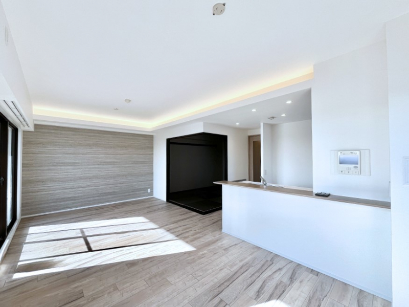 ���r���O�@�Ƒ��ꏏ�ɂ��H�����y���݂����Ȃ�L�X���r���O�_�C�j���O