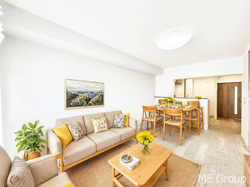 ���r���O�@�������������͋C�̂k�c�j�͉Ƒ��݂�Ȃ̉��K��ԁ��Ƌ��CG�ł�